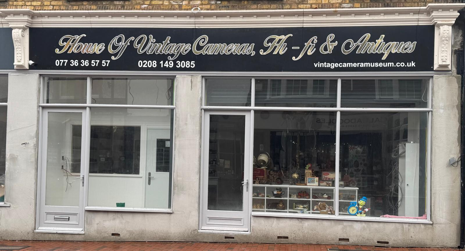 Vintage Camera Museum on Instagram